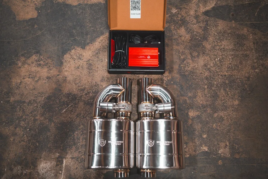 UVM.76MM.X2 – VALVETRONIC Exhaust Muffler, 8-1/2 Inch Width x 5.8 Inch Height Oval T304 Stainless Steel Case Single 3...